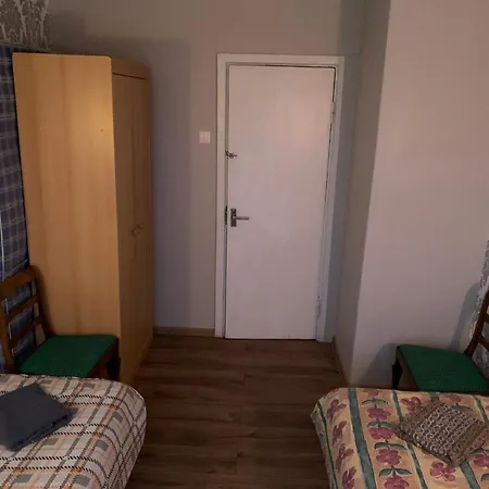 Jalaka 2- Bedroom 4 Beds Free Parking شقة